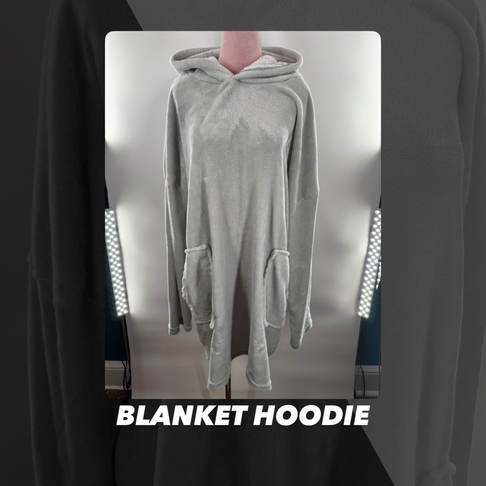 EUC Faux Fleece Sherpa Trim Blanket Hoodie
